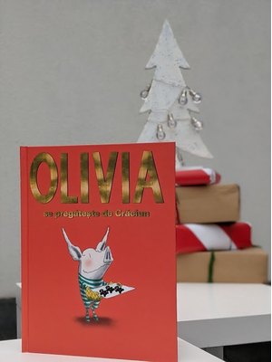 Olivia se pregătește de Crăciun Olivia se pregătește de Crăciun
